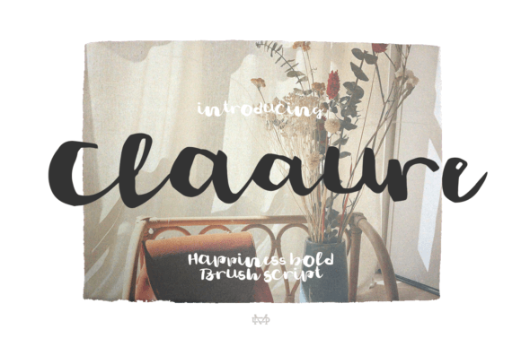 Claaure Font: Elegant Script for Creative Makers